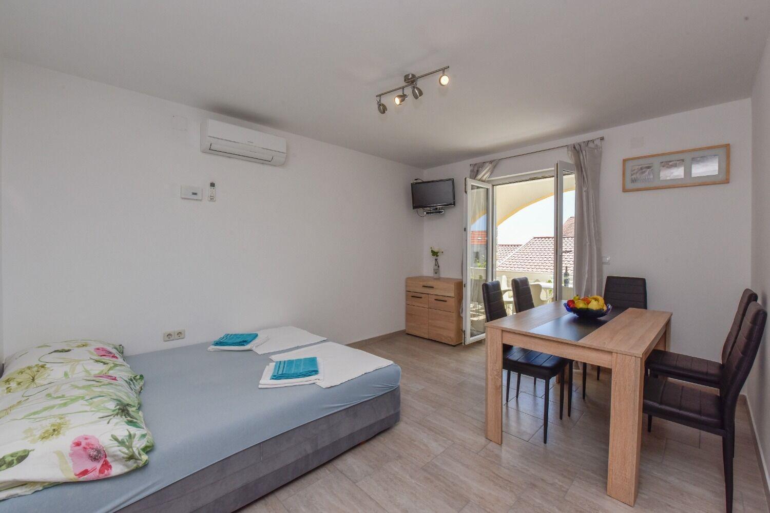 Apartments Mark - 200 M From Sea Novalja Exterior photo