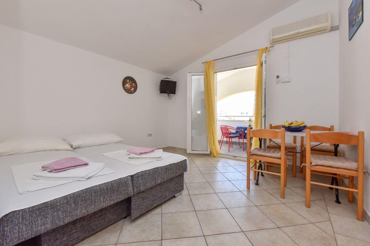 Apartments Mark - 200 M From Sea Novalja Exterior photo